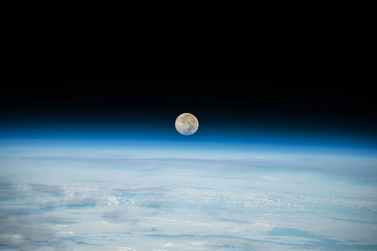 宇宙放射線が人体に与える影響 — 被曝量・健康リスク・防護技術の最前線