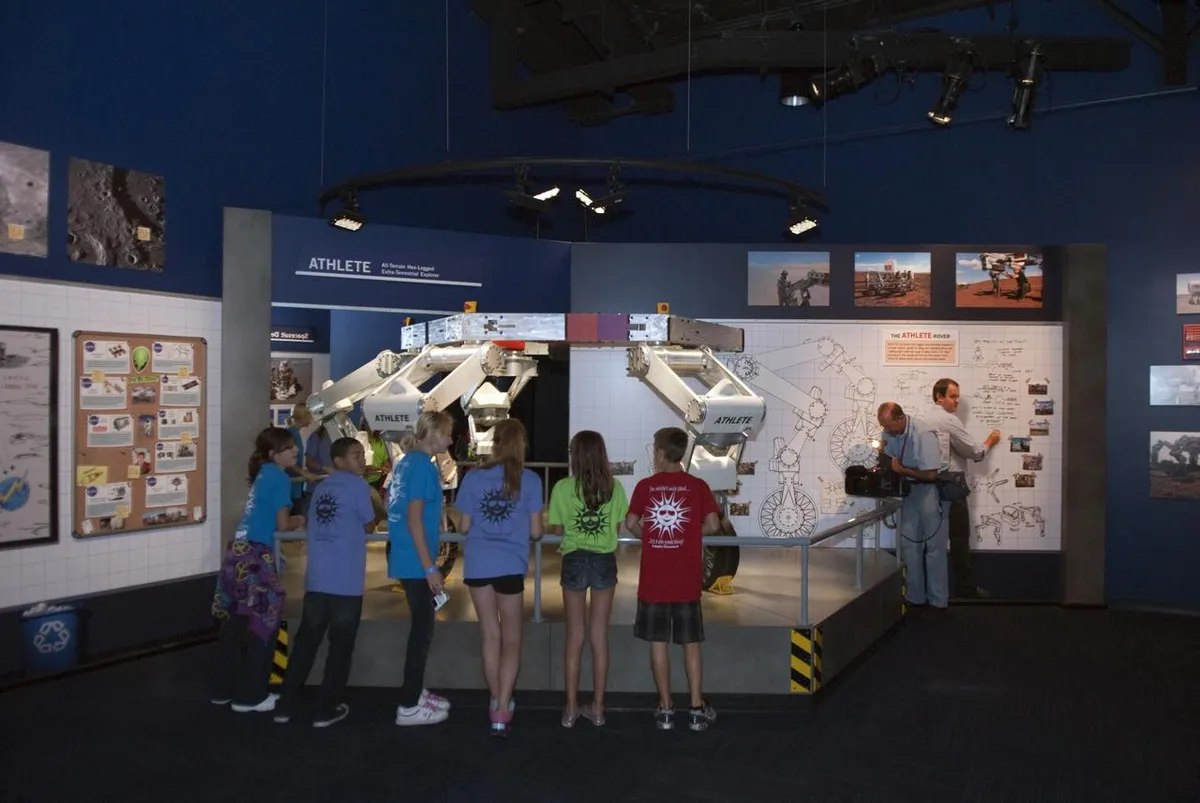 プログラミング×宇宙 — 子供が夢中になるロボット・教材おすすめ8選【2026年版】